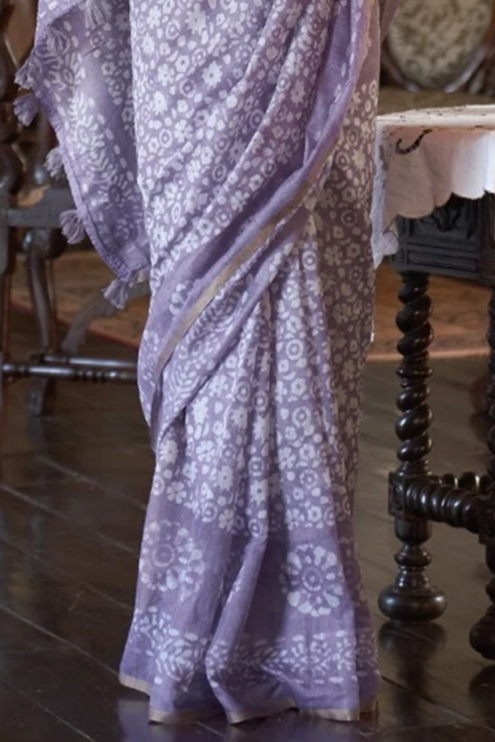 Ambikam Light Purple Floral Printed Casual Cotton Saree With Simple Blouse.